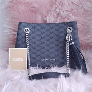 Michael Kors Jet Set Chain Purse NWT